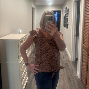 Leopard Print ruffle sleeve top